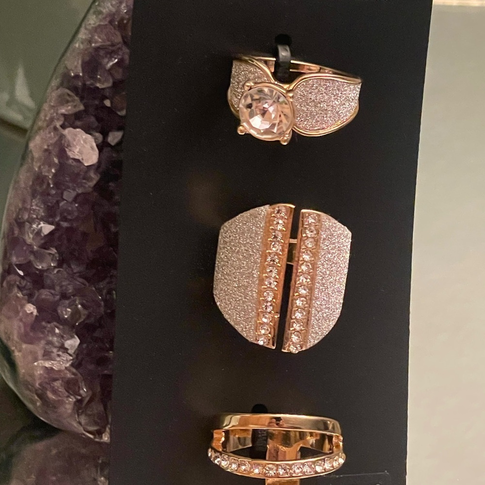 New Ashley Stewart Elegant Gold and Silver Women's Jewelry Set Size 10